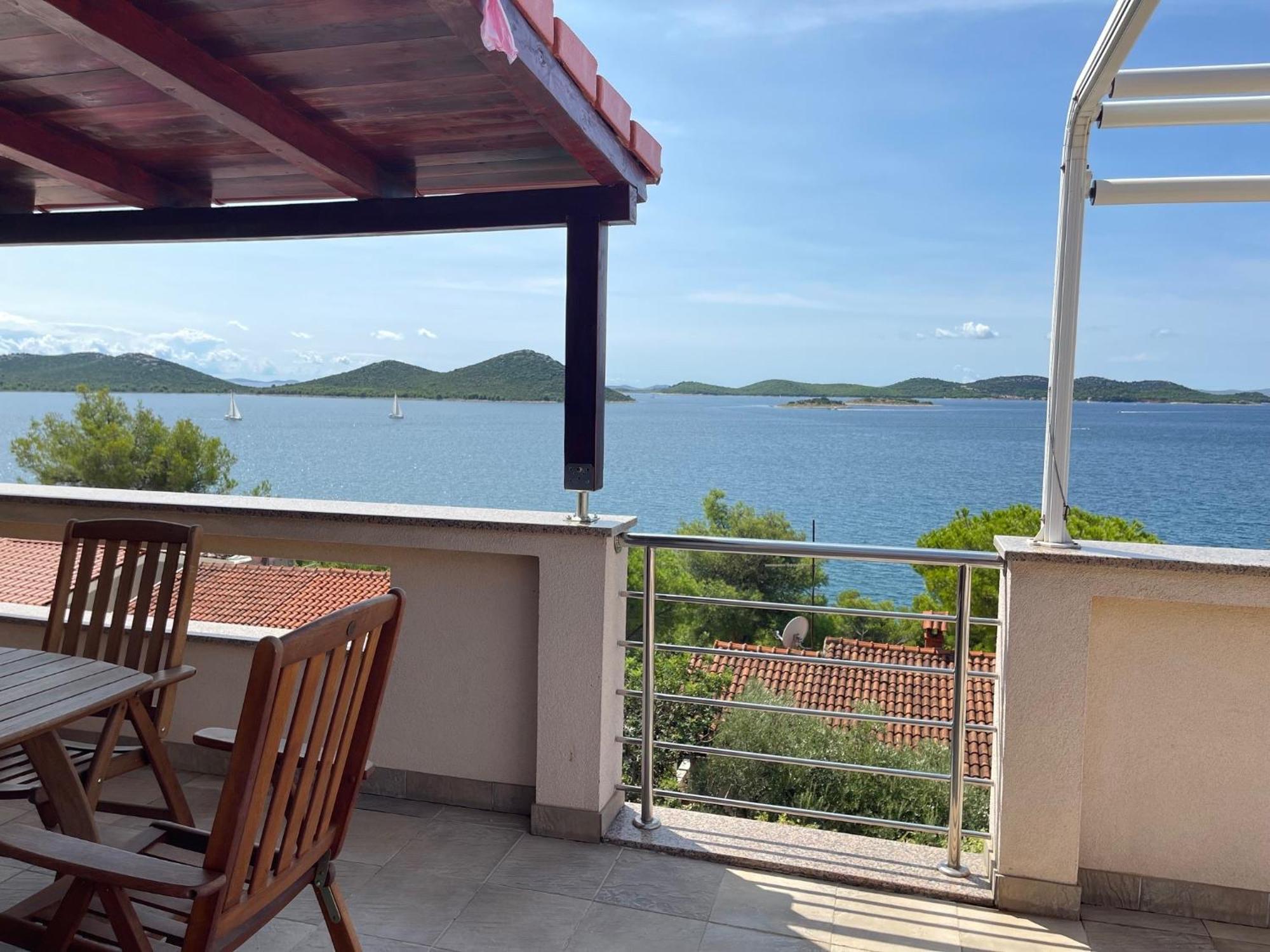 Apartment Mona 1, Fantastischer Meerblick Drage Exterior photo